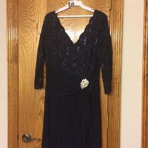 Long Mother if the groom dress